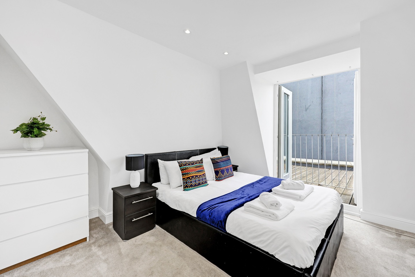 Additional image 2 of 1 Bed Flat, Broadway Market, E8, N1 7GU