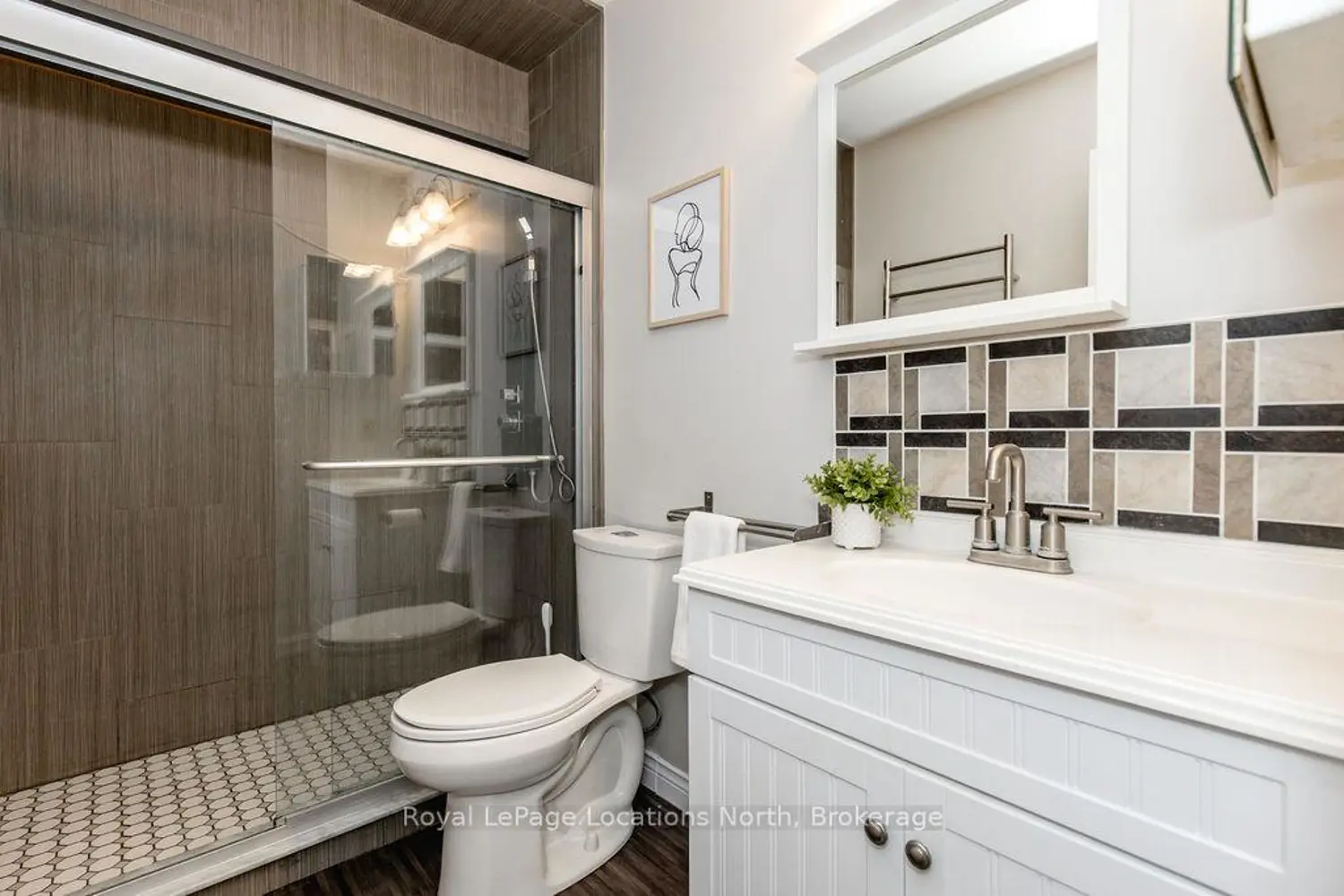 Additional image 13 of 11 Laguna Parkway 41