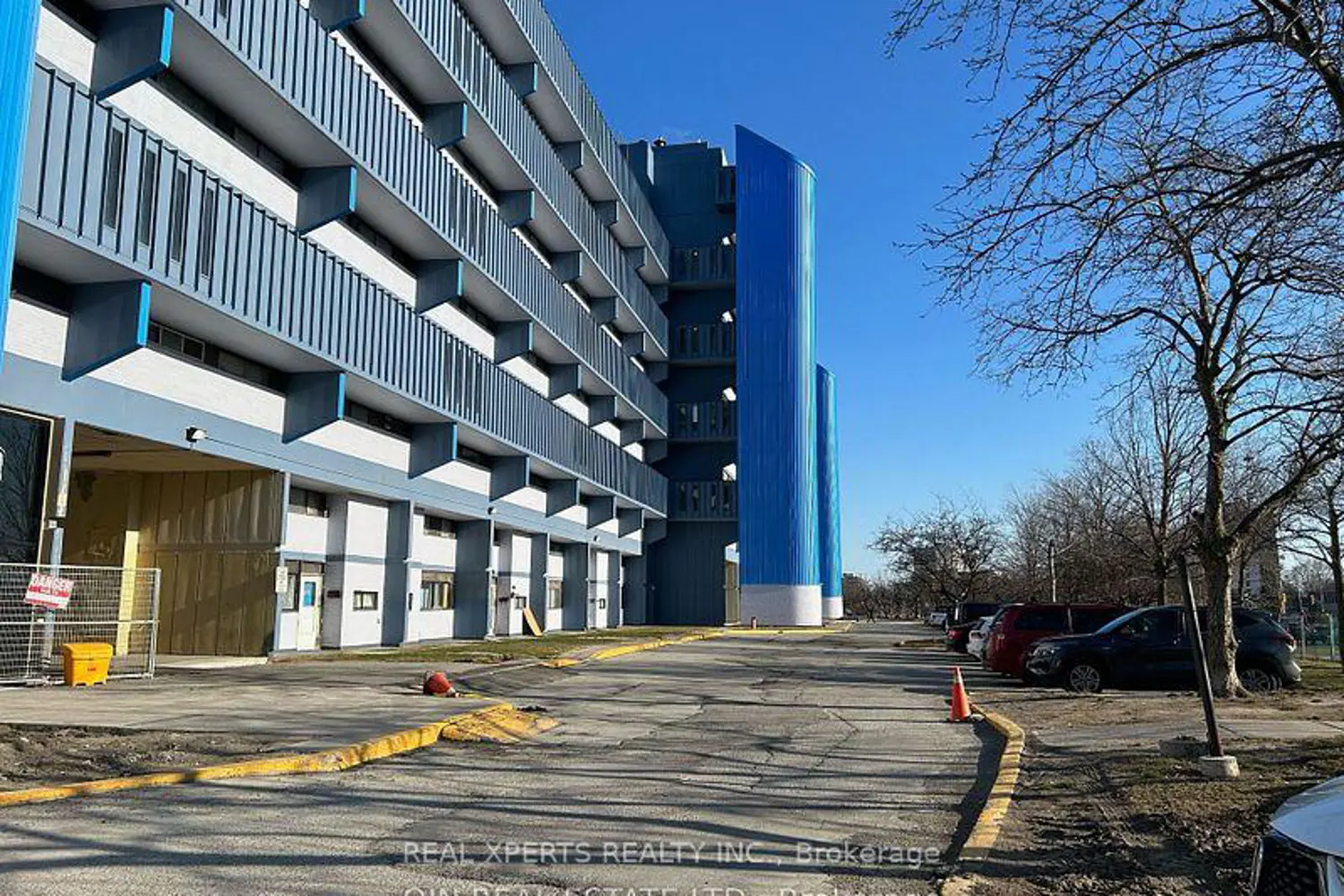 4645 Jane Street 336