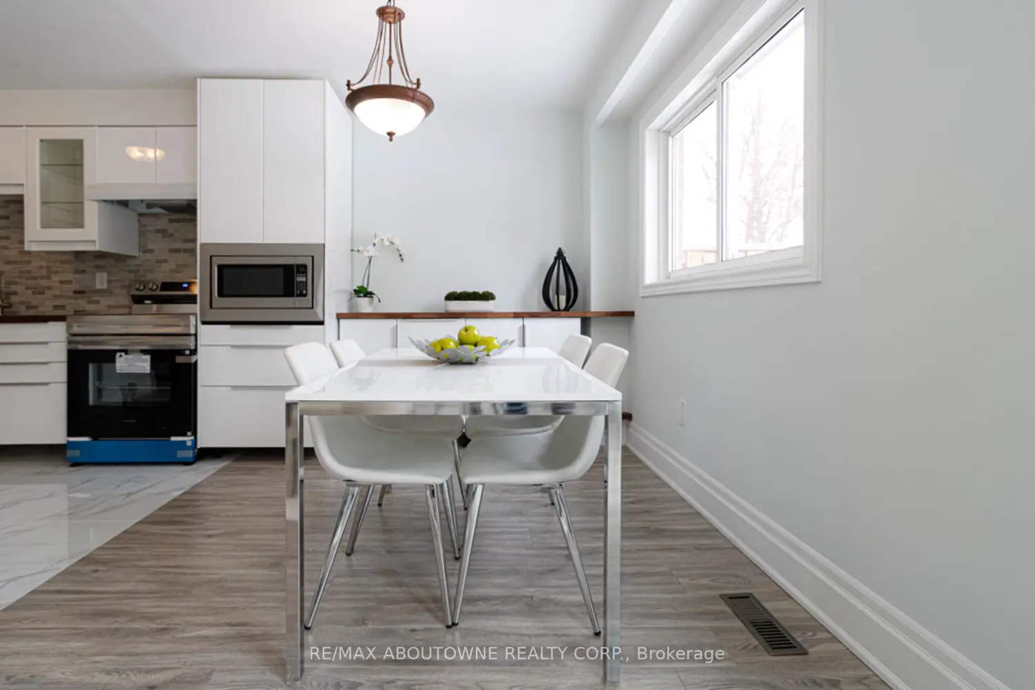 Additional image 5 of 1532 Lancaster Drive 41