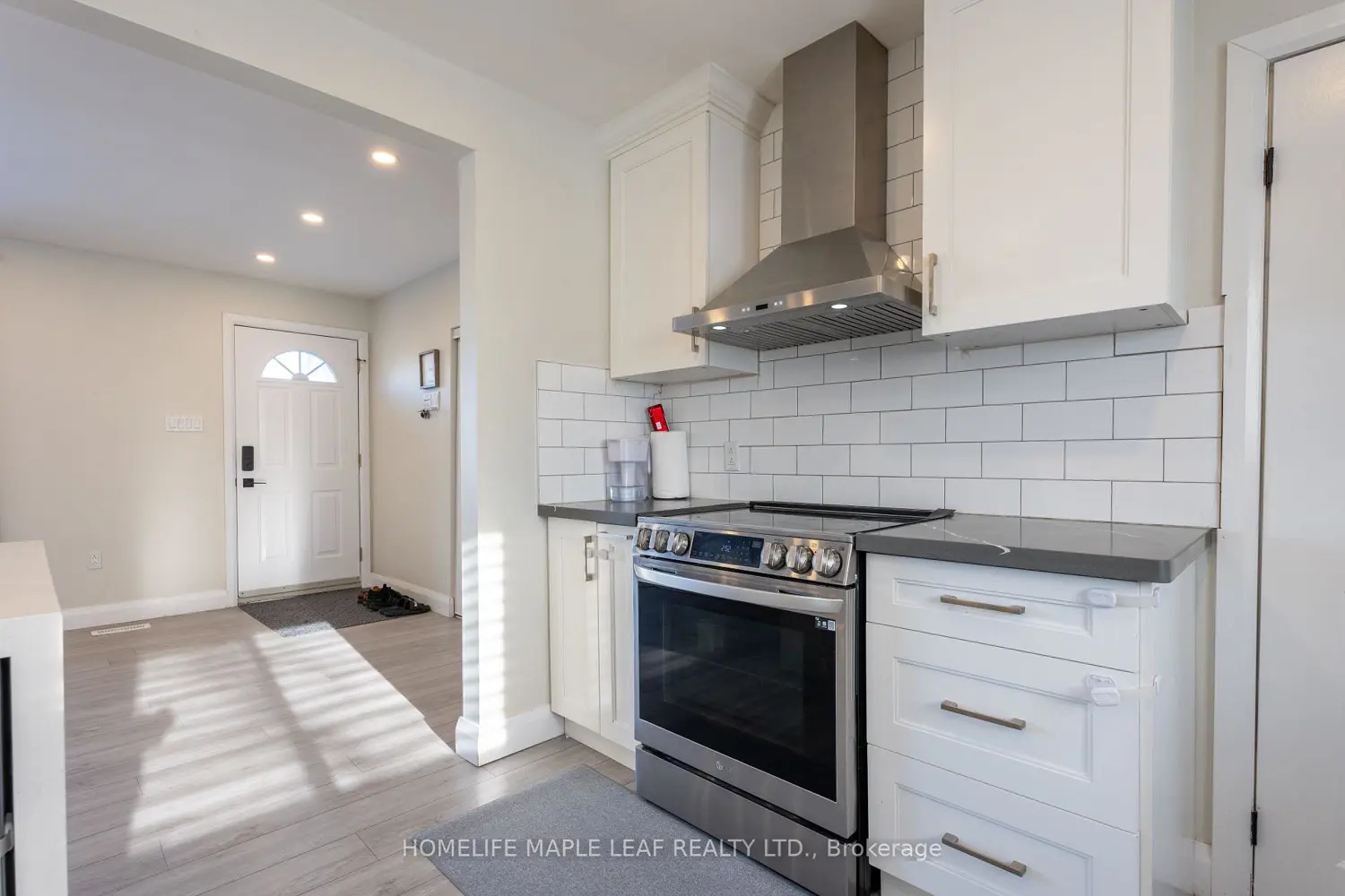 Additional image 7 of 936 Alice Street