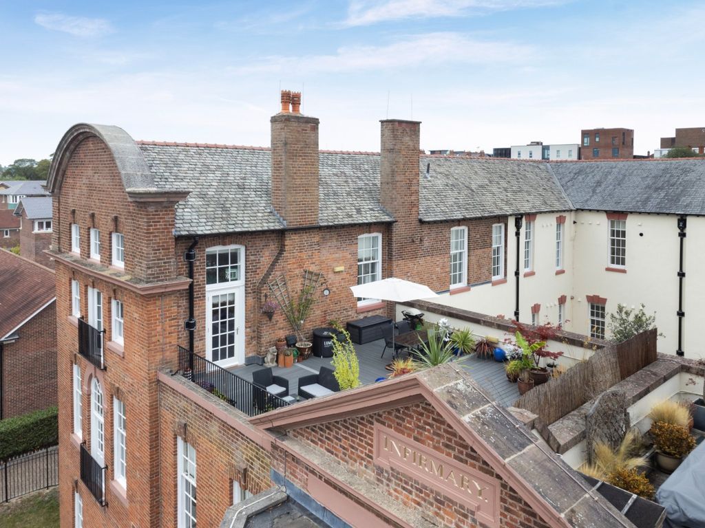 Additional image 2 of 3 bed flat for sale1761 Building, City Walls Road, Chester CH1