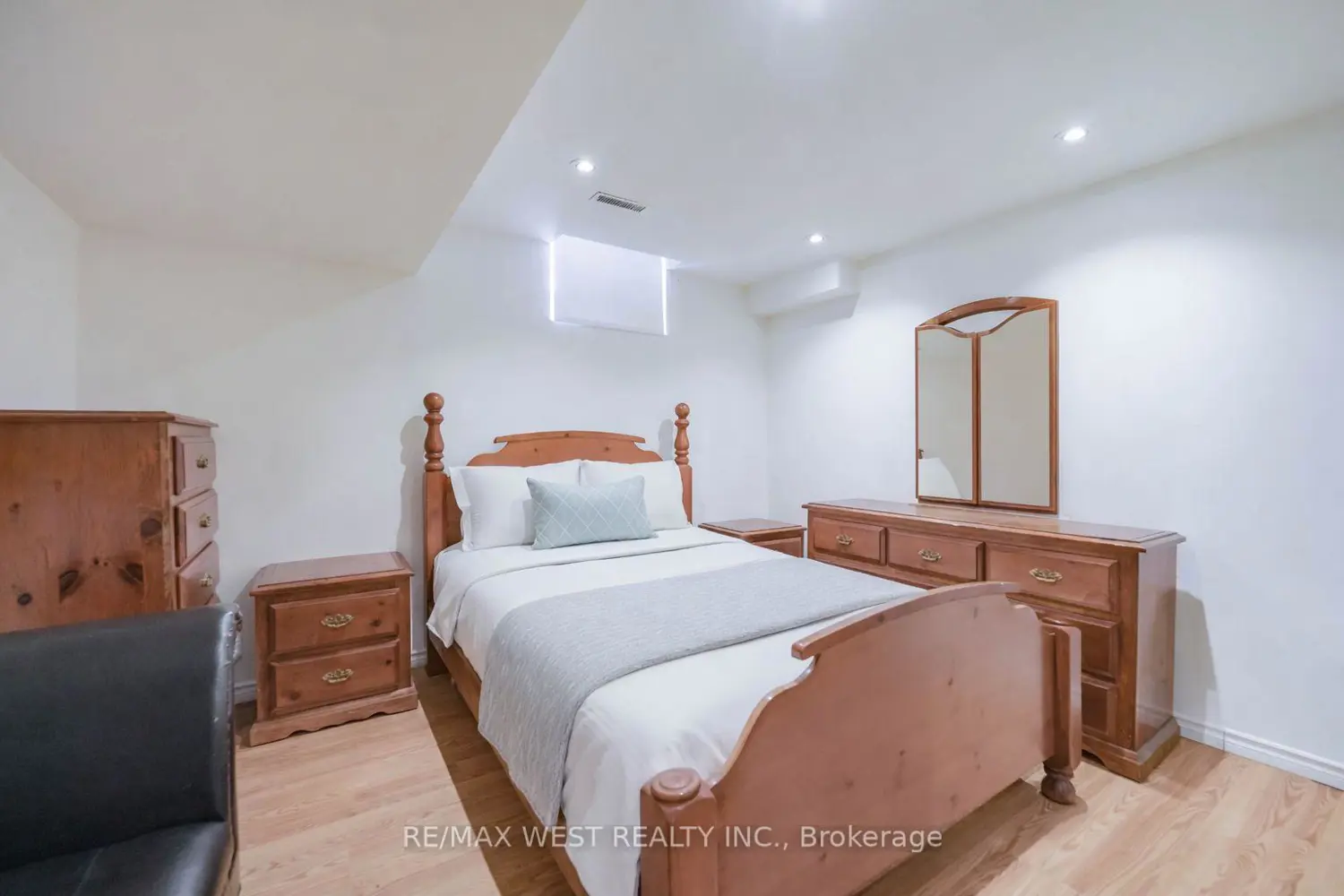 Additional image 3 of 114 Courtlands Drive