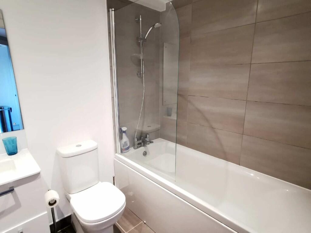 Additional image 6 of 1 Bed Flat, The Drapery, B12, N1 7GU