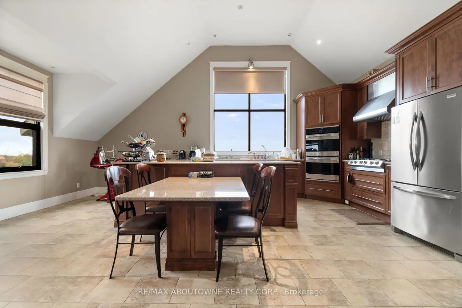 Additional image 8 of 842 Hamilton Road