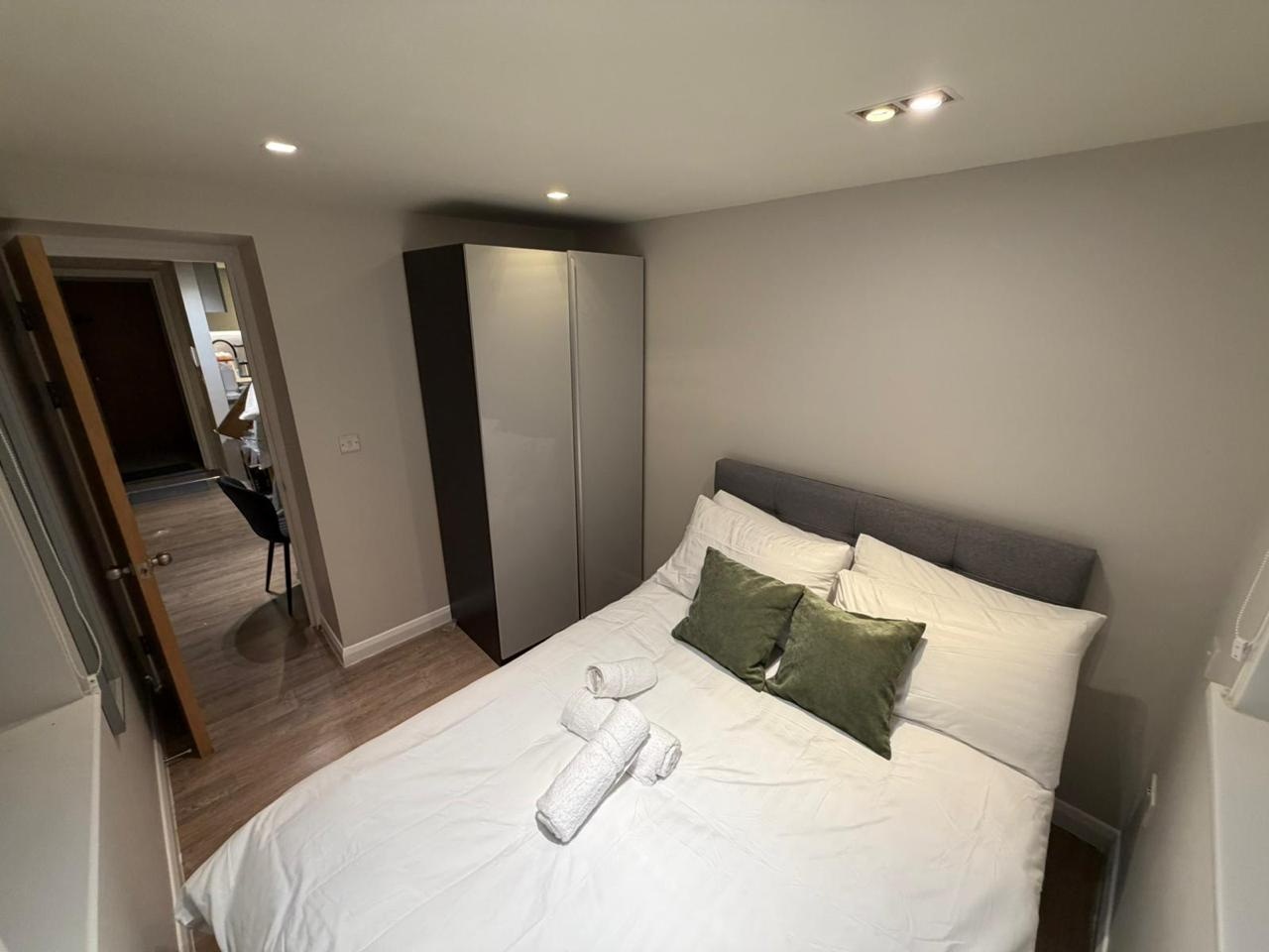 Additional image 3 of 1 Bed Flat, Lavender Hill, SW11, SW11 5RW