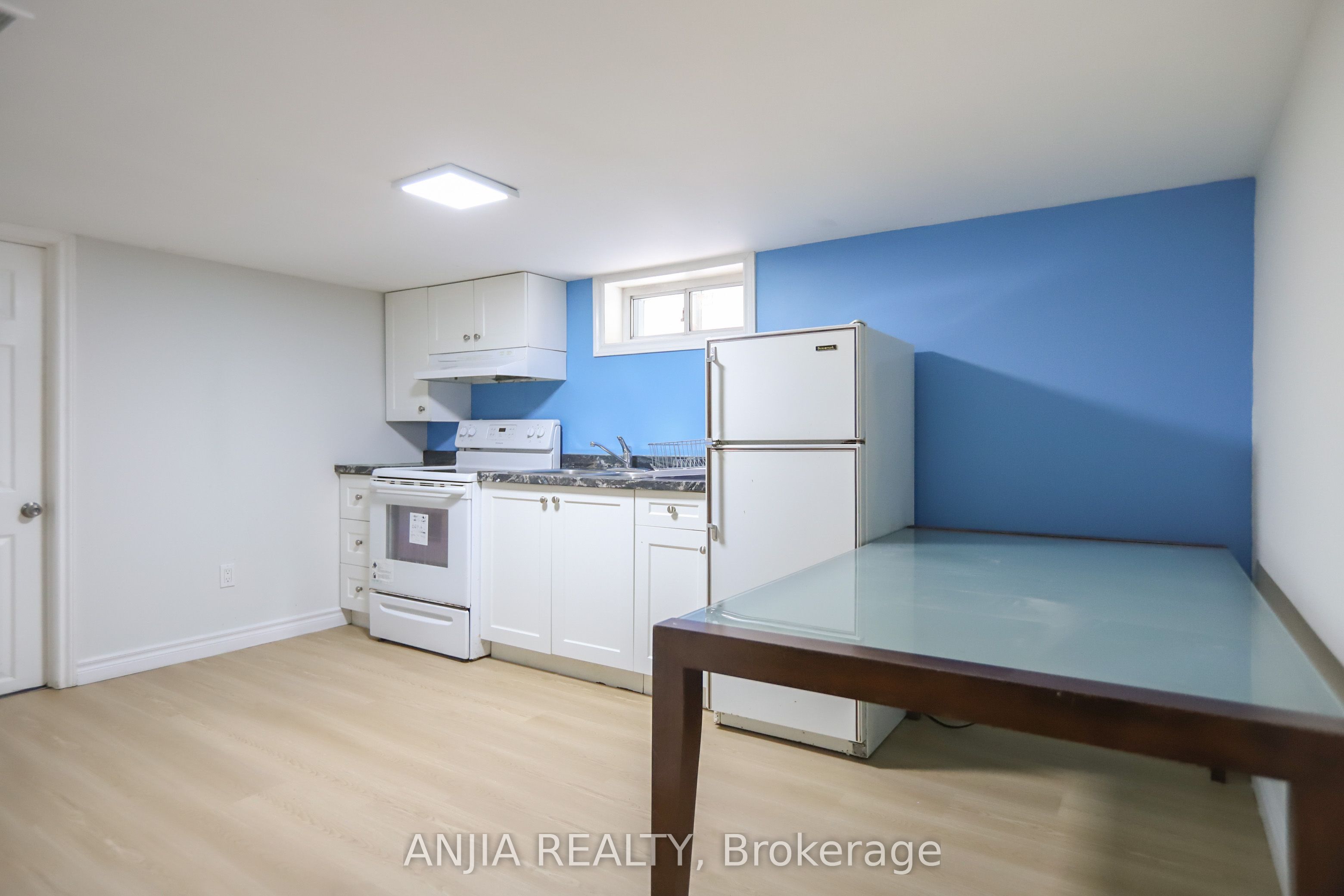 Additional image 4 of Lower-345 Glebemount Avenue, Toronto, ON, M4C 3V6