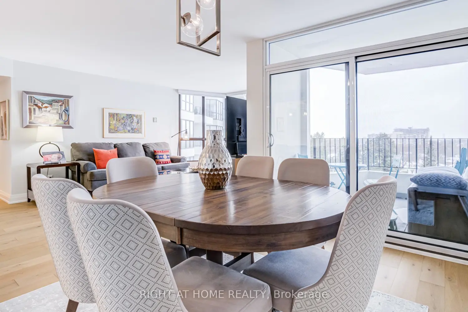 Additional image 12 of 1333 Bloor Street 606