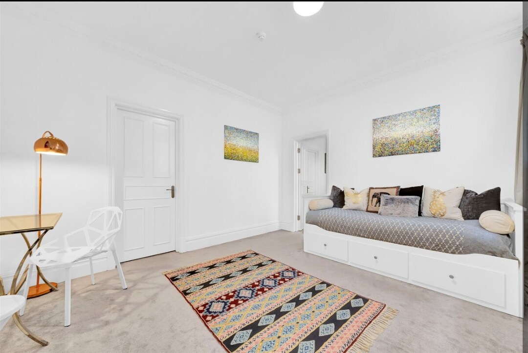 Additional image 8 of 3 Bed Flat, Lg, SW5, N1 7GU