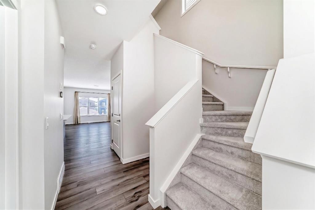 Additional image 5 of 615 Lucas Boulevard NW, Calgary, AB, T3P 2E1