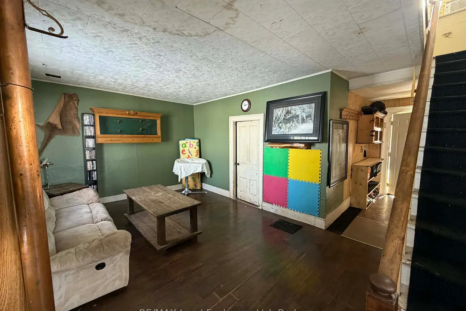 42451 Cranbrook Road photo 3