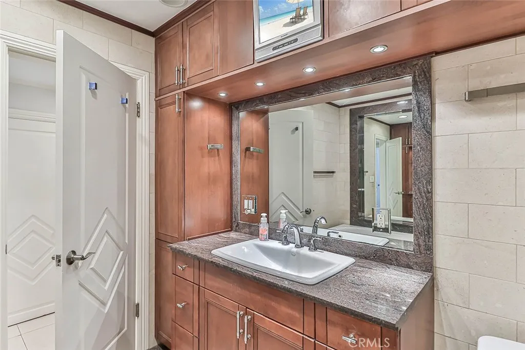 Additional image 25 of 19051 Los Alimos, Porter Ranch, CA 91326