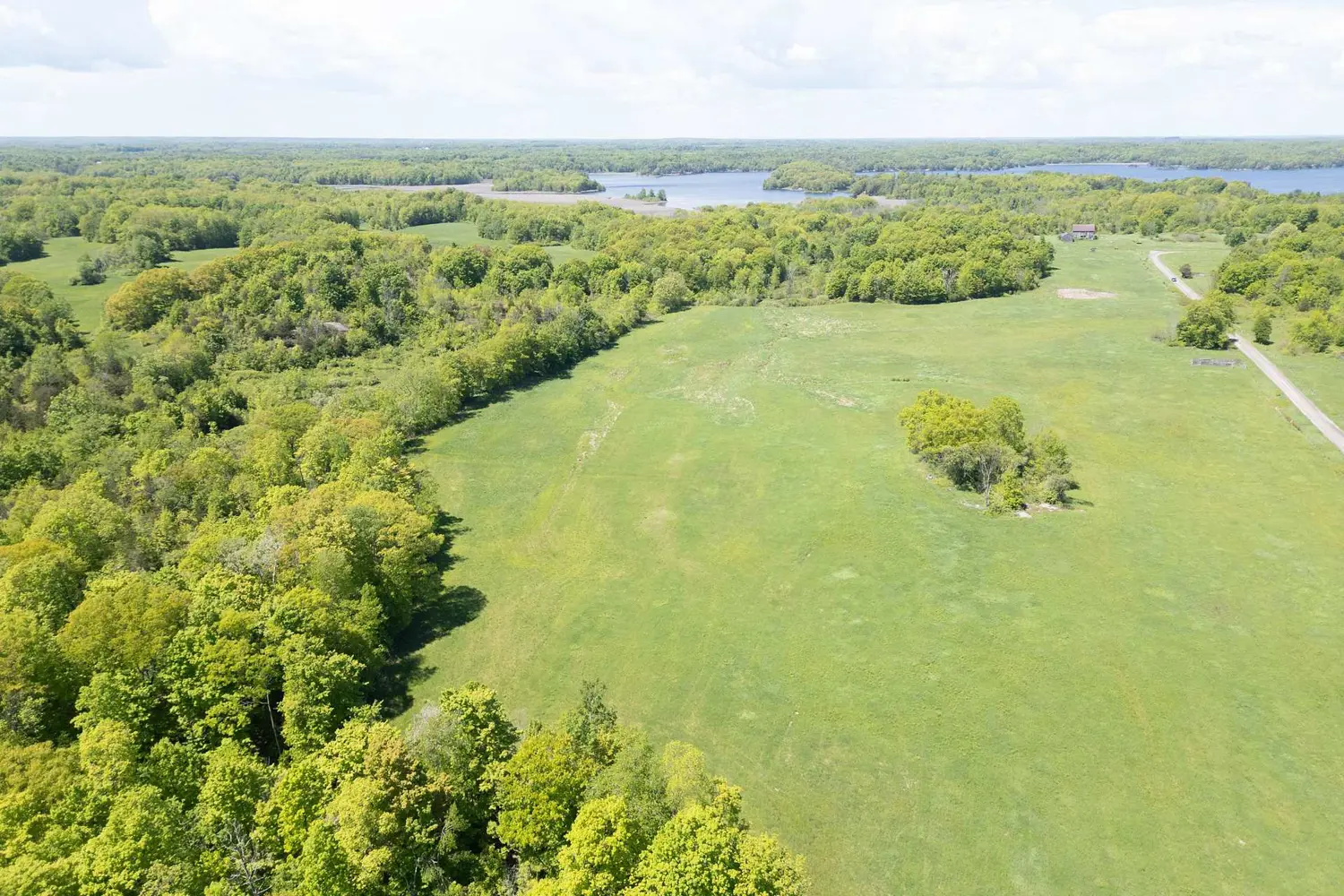 Additional image 9 of 1122 Gananoque Lake Road
