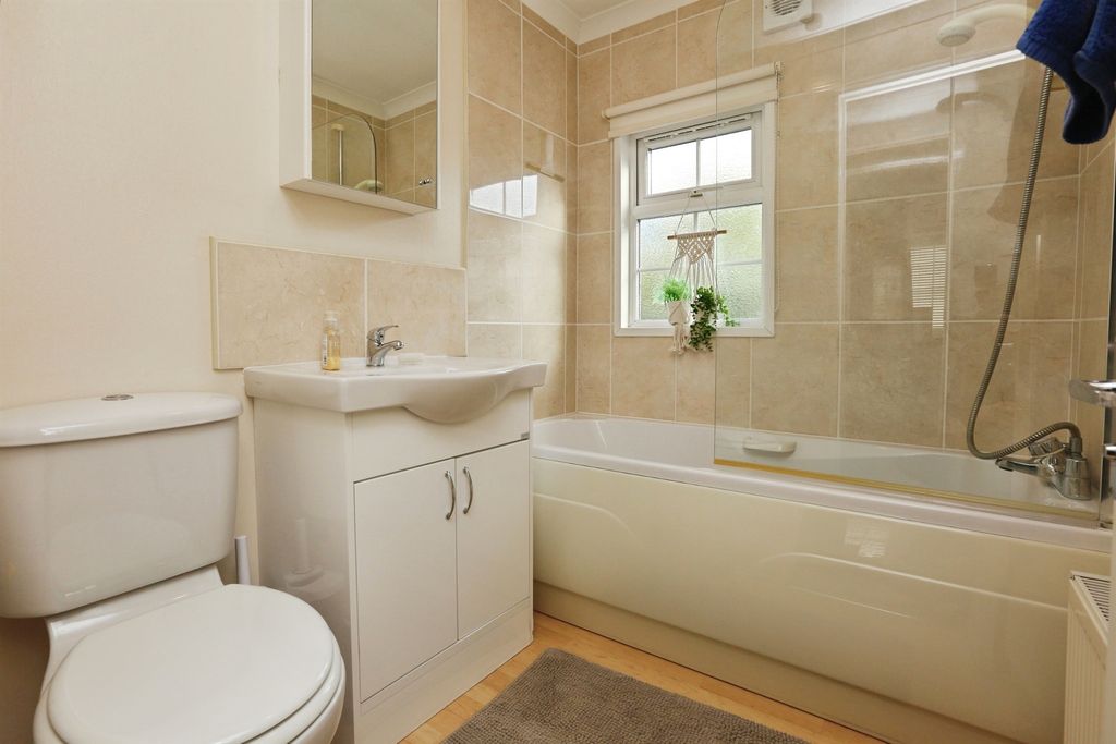 Additional image 13 of 2 bed mobile/park home for saleShamblehurst Lane South, Hedge End, Southampton SO30
