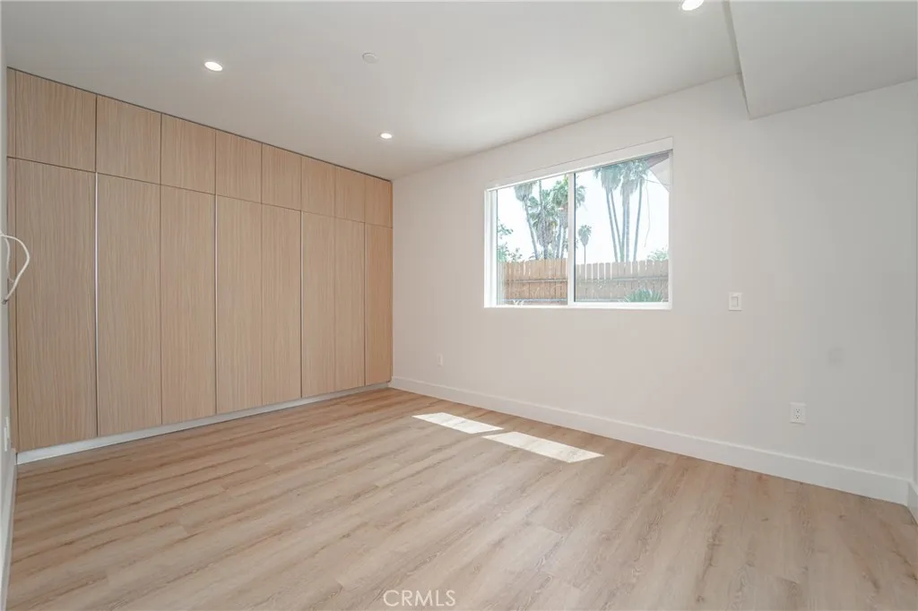 Additional image 55 of 2828 London Street Unit 206, Los Angeles, CA 90026