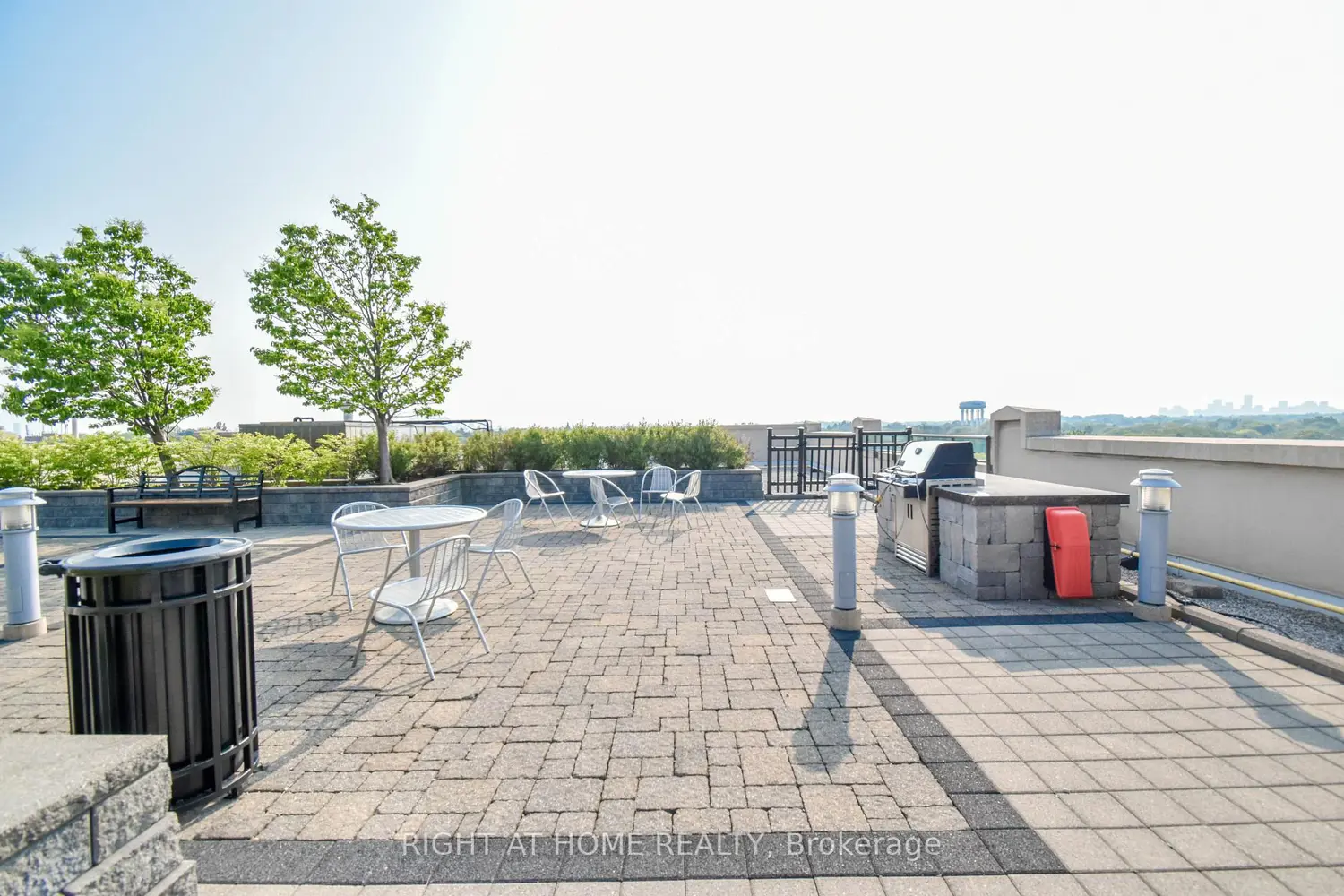 Additional image 14 of 205 The Donway W 702