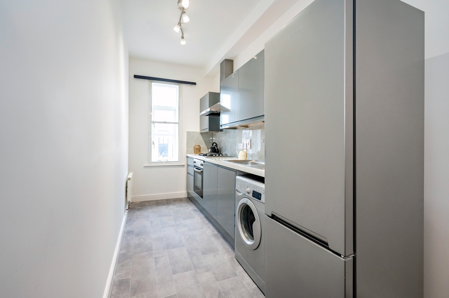 Additional image 8 of 2 Bed Flat, Bernay's Grove, SW9, N1 7GU