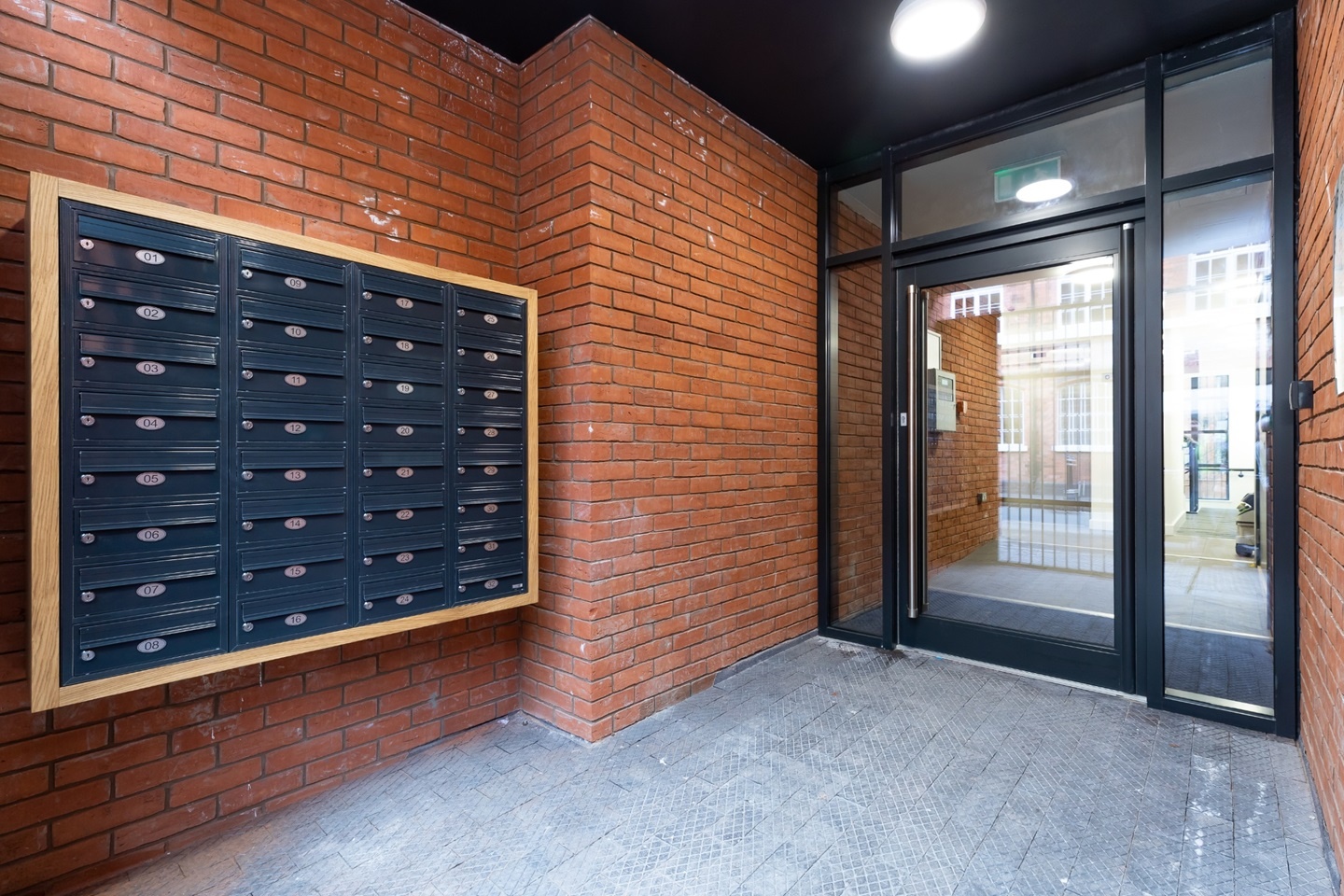 Additional image 2 of 1 Bed Flat, Charlotte Street, B3, N1 7GU