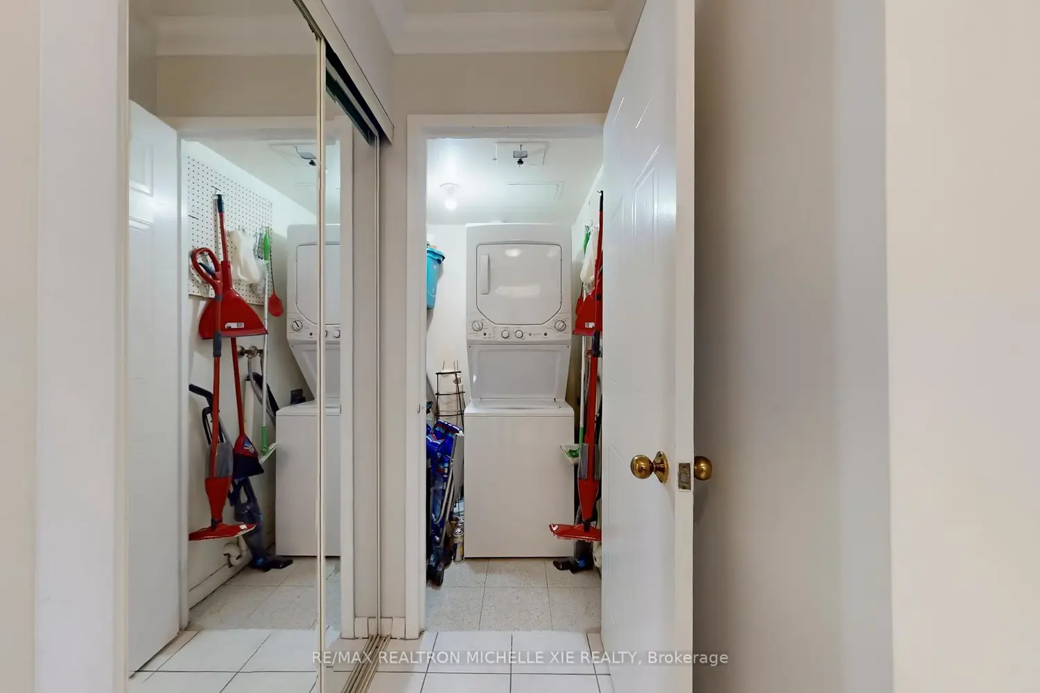 Additional image 12 of 75 Ellen Street 1012