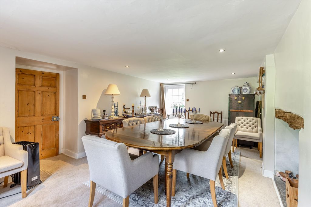 5 bed detached house for saleHarcombe, Sidmouth, Devon EX10 photo 3