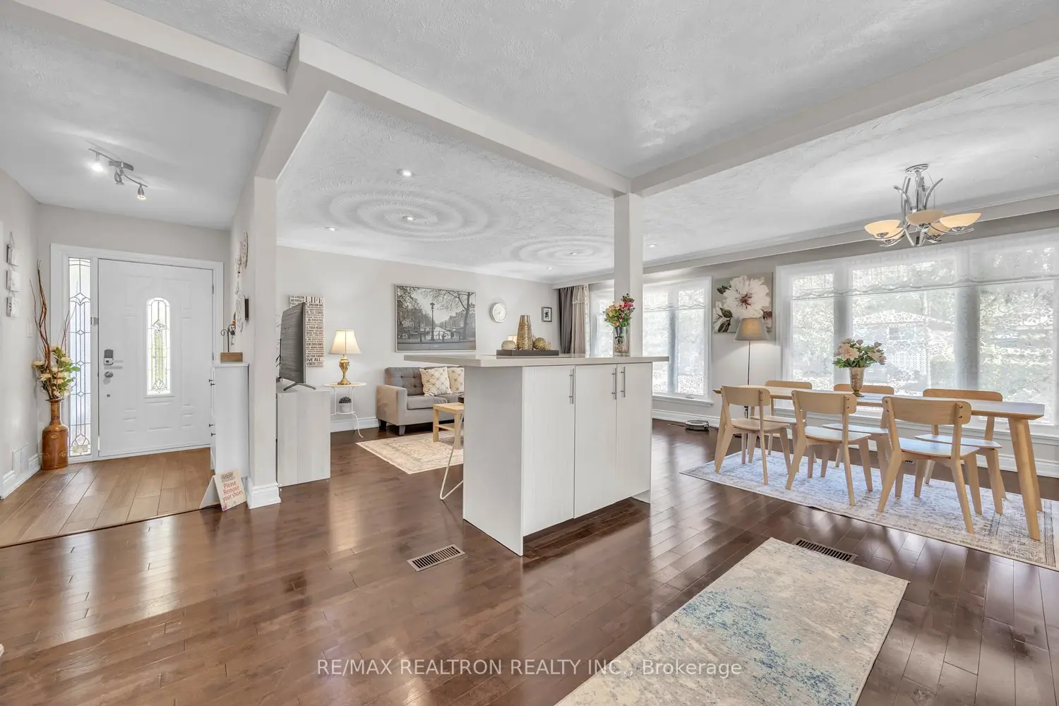 Additional image 6 of 926 Willowdale Avenue