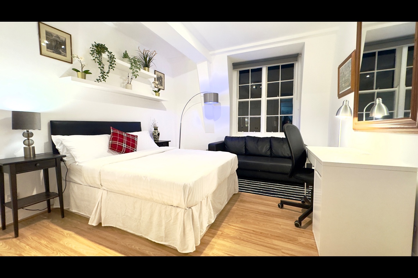 Additional image 2 of 3 Bed Flat, Ralph Court, W2, N1 7GU