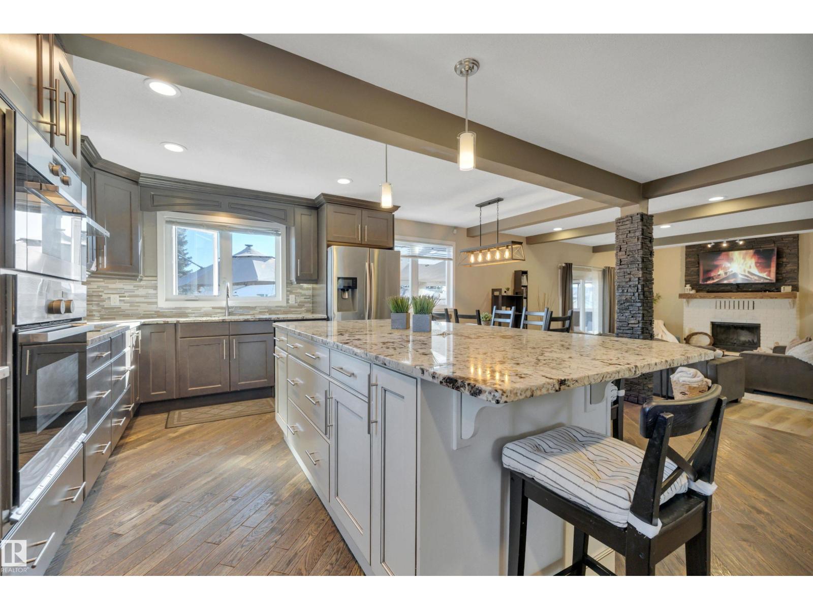 8807 31 Avenue NW, Edmonton, AB, T6K3A7