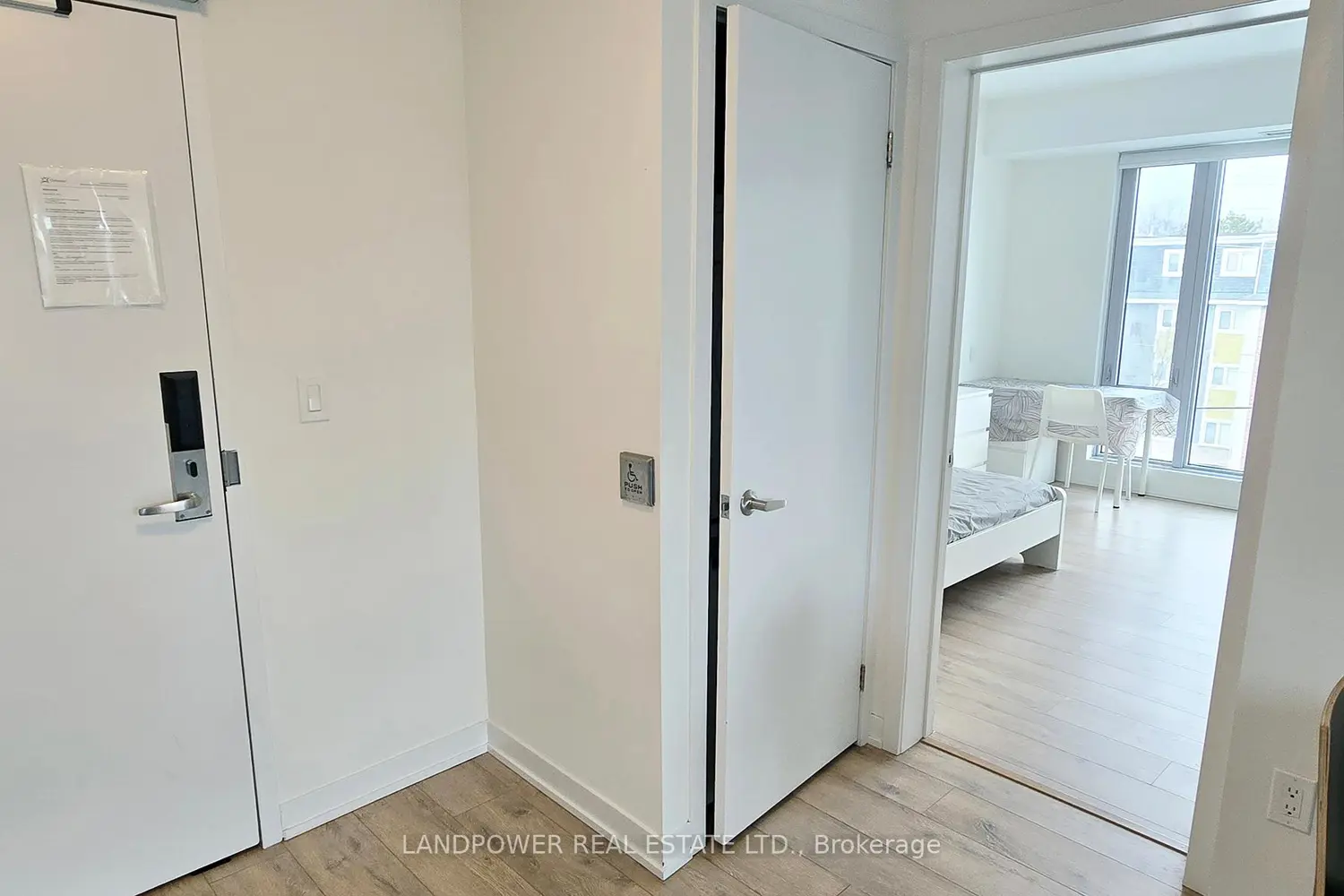 Additional image 10 of 1800 Simcoe Street 313