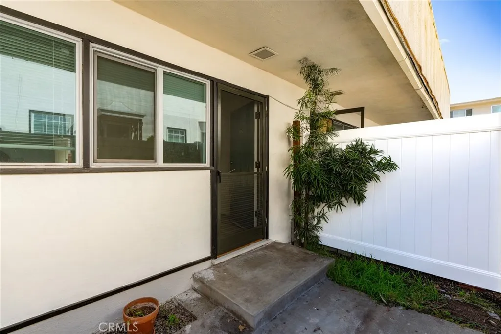 Additional image 4 of 415 S El Molino Avenue Unit 8, Pasadena, CA 91101