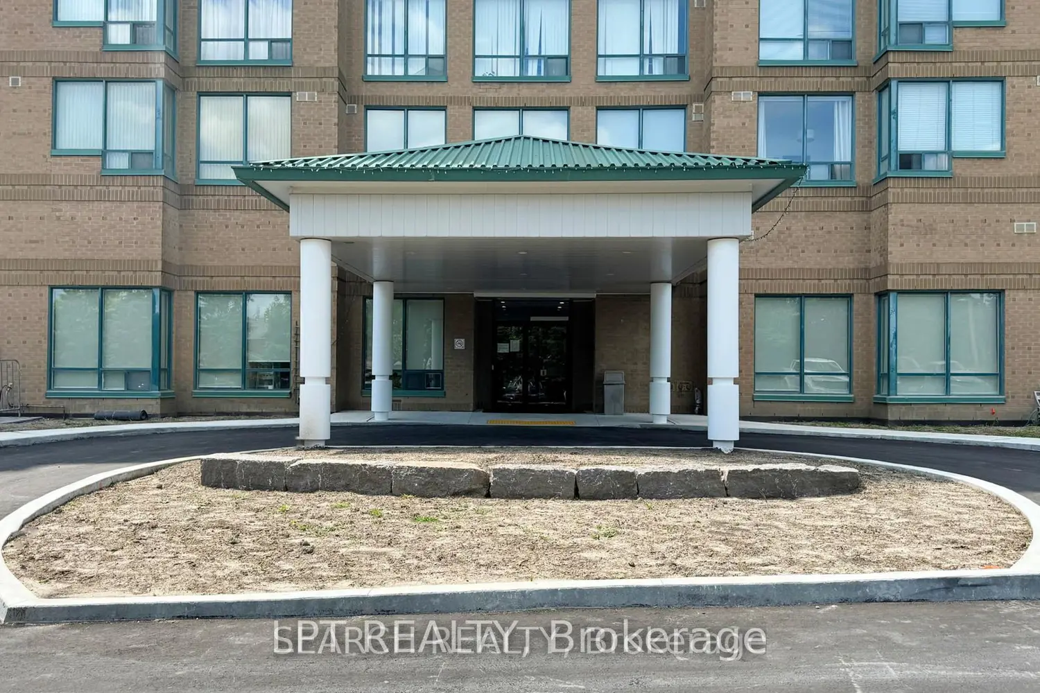 Additional image 5 of 711 Rossland Road 505