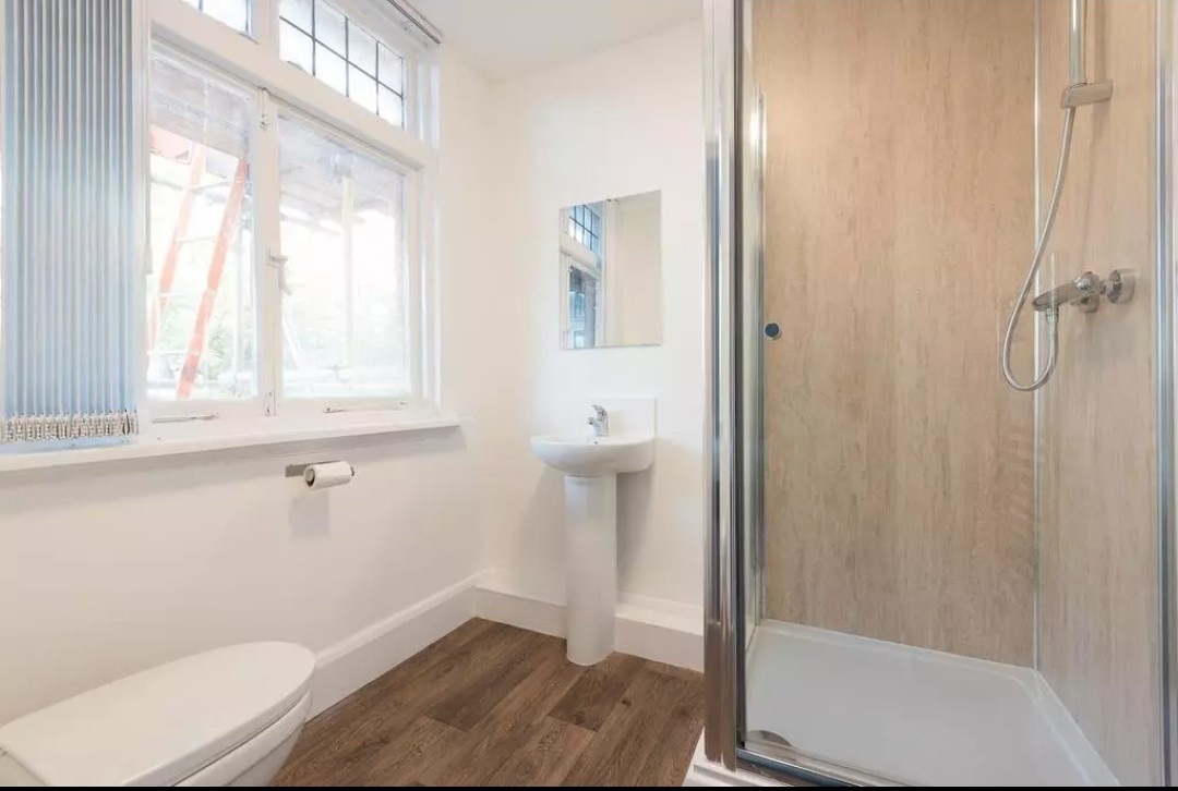 Additional image 2 of Room in a Shared House, Kingston Terrace, LS2, N1 7GU