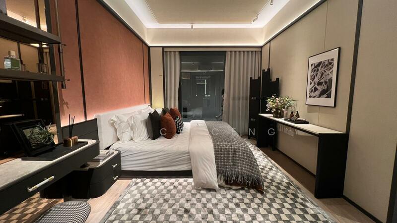 Additional image 6 of 61 Media Circle