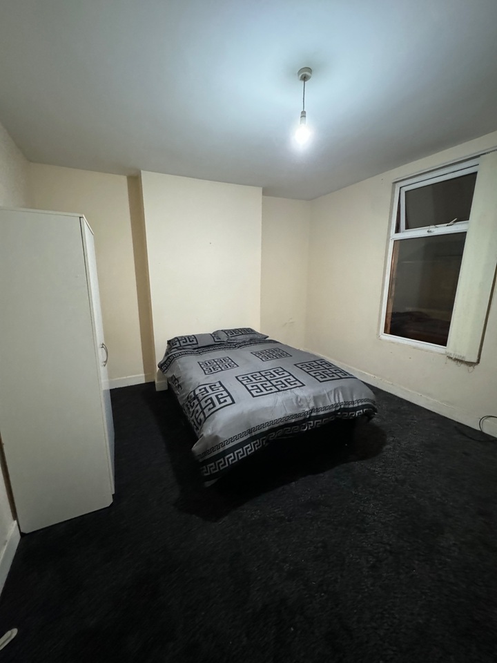 Room in a Shared House, Newport Road, B12, N1 7GU
