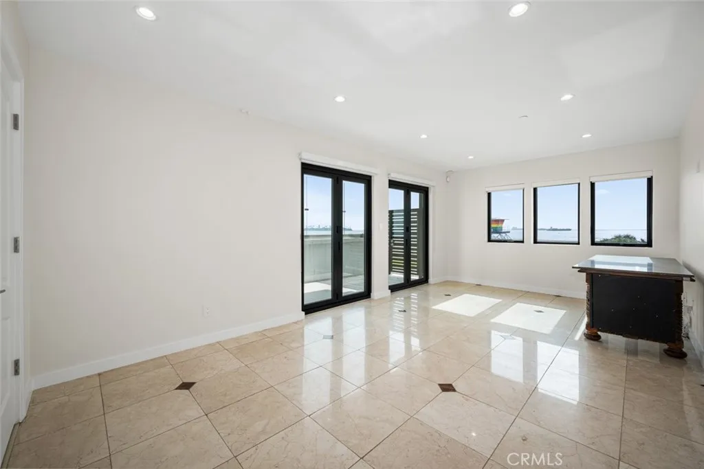 Additional image 18 of 1724 Bluff Pl, Long Beach, CA 90802
