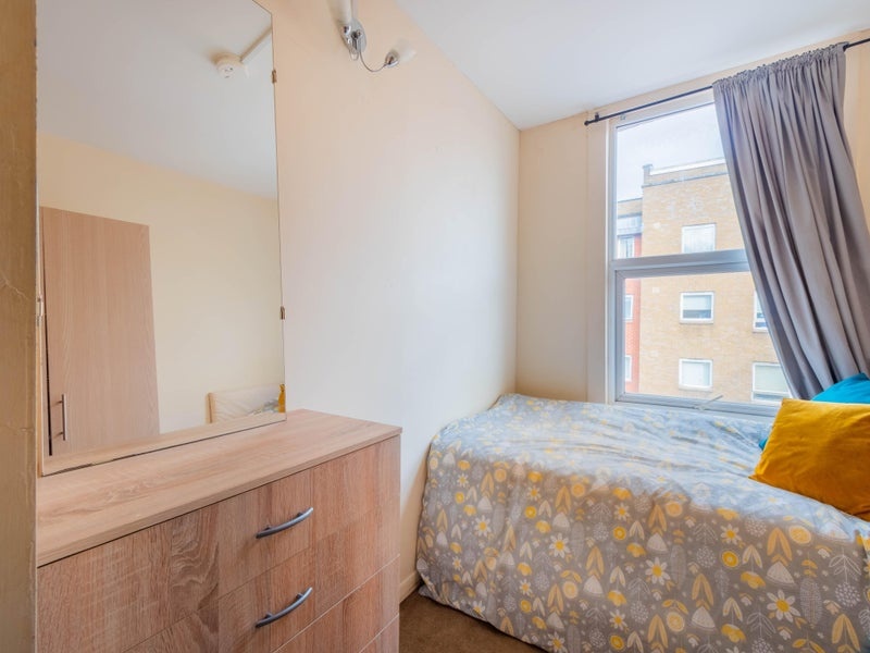 Additional image 2 of Room in a Shared House, Cannon St Rd, E1, N1 7GU