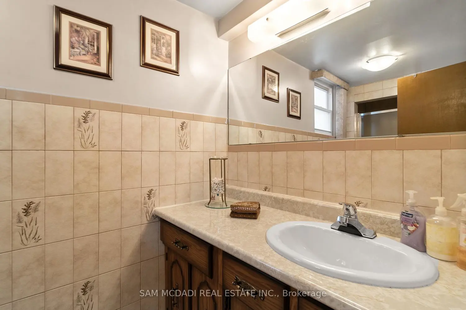 Additional image 18 of 83 Evans Avenue