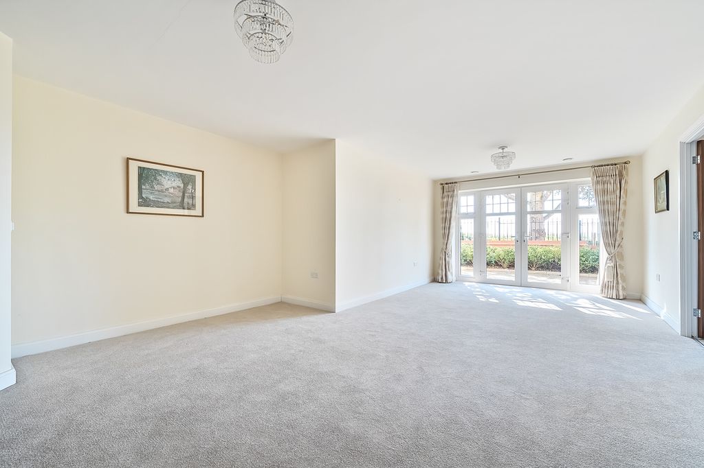 2 bed flat for saleBanbury Road, Stratford-Upon-Avon CV37