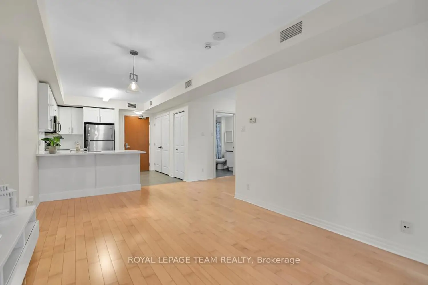 Additional image 6 of 242 Rideau Street 703