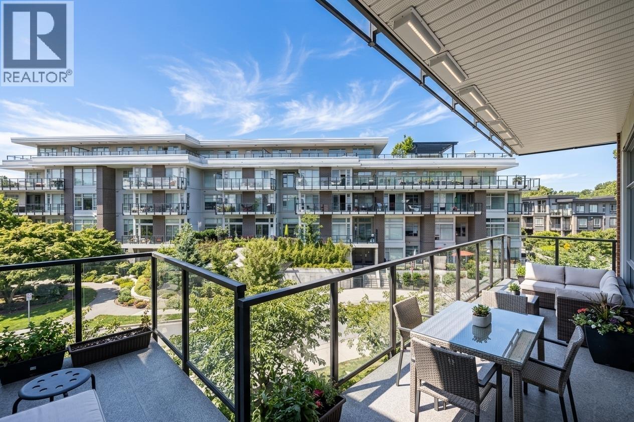 218 22 E ROYAL AVENUE