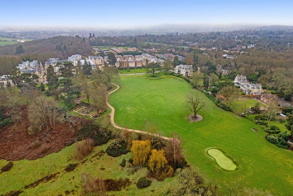Additional image 15 of 3 bed penthouse for saleMagna Carta Park, The Huntingfield, Egham TW20