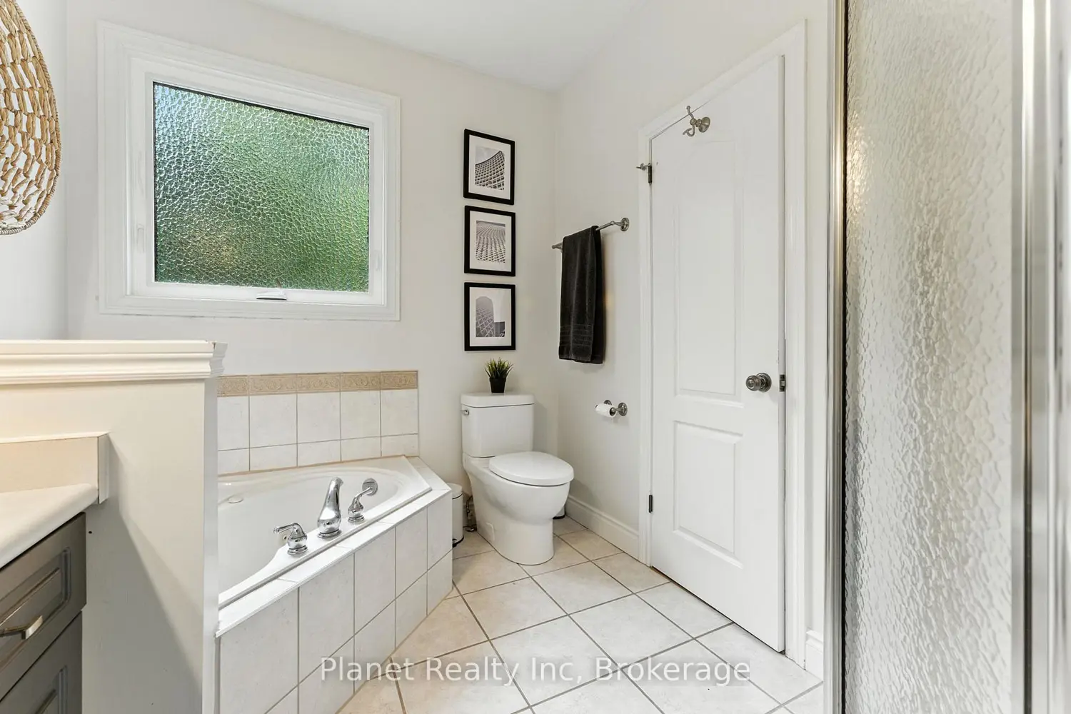 Additional image 6 of 63 Truesdale Crescent