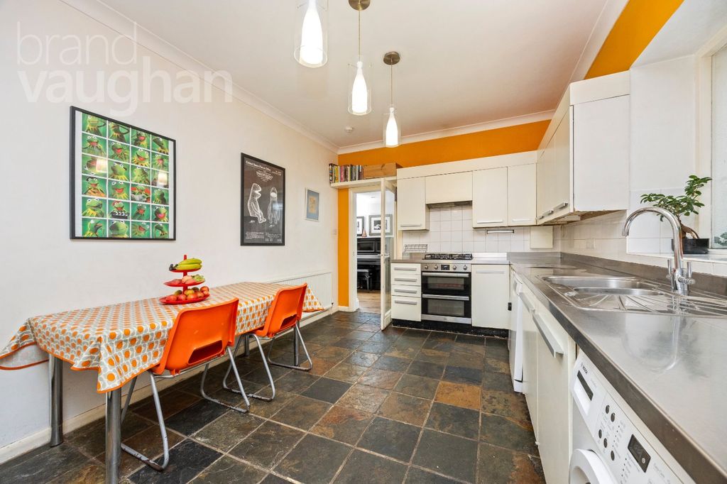 Additional image 9 of 3 bed flat for saleLewes Crescent, Brighton, East Sussex BN2