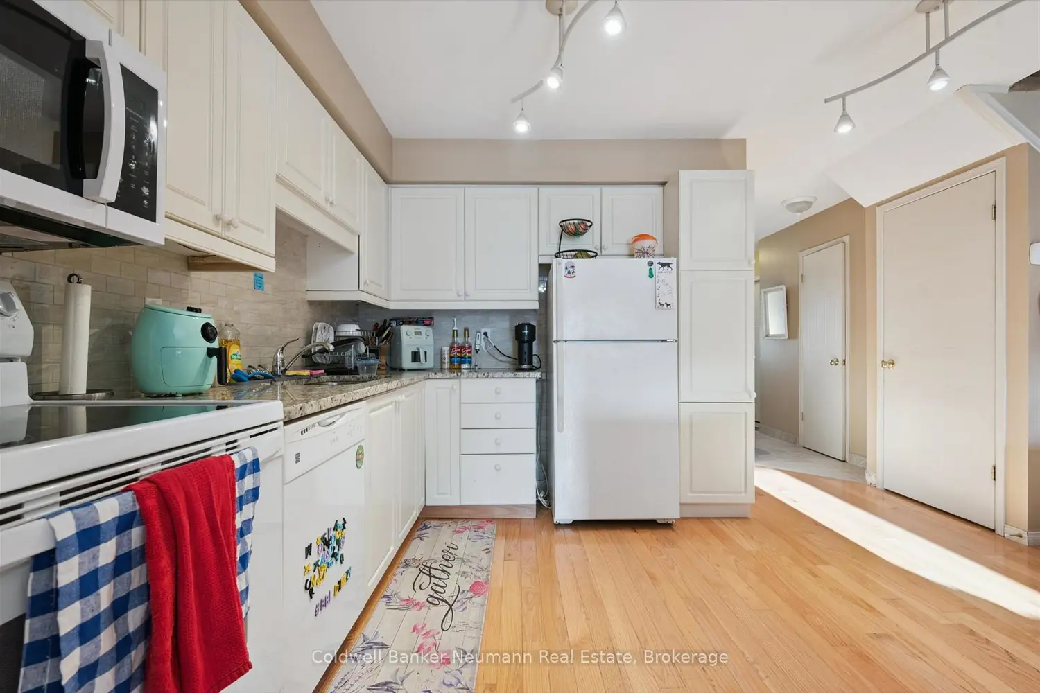 Additional image 6 of 124 Gosling Gardens 33