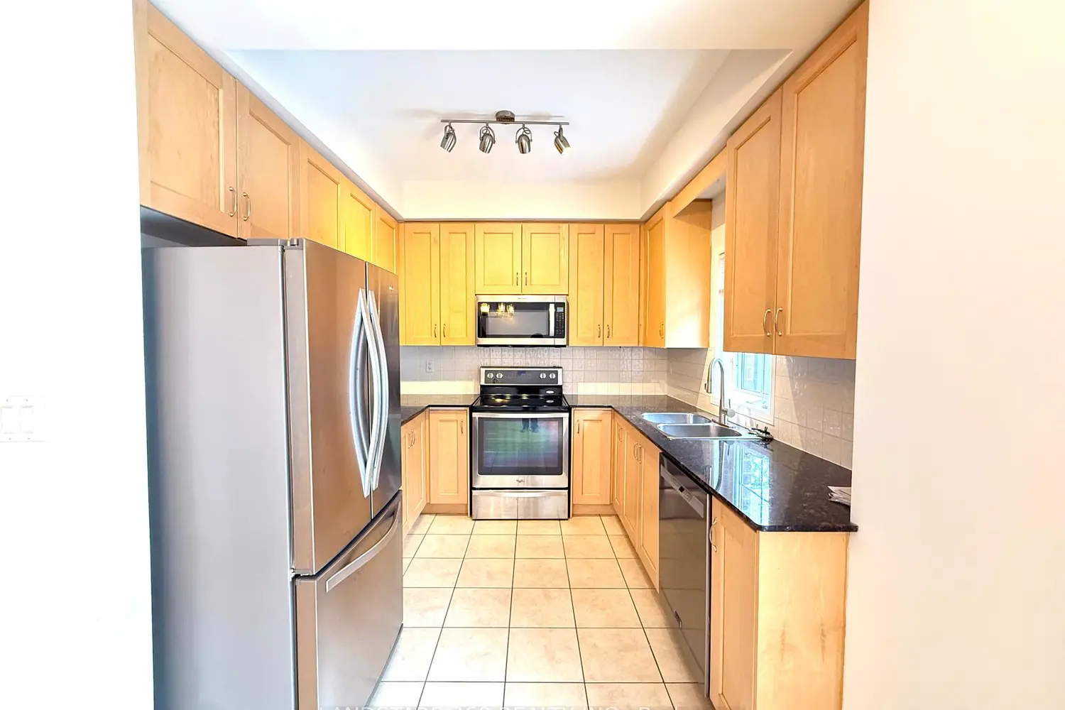 Additional image 8 of 109 The Queensway #108