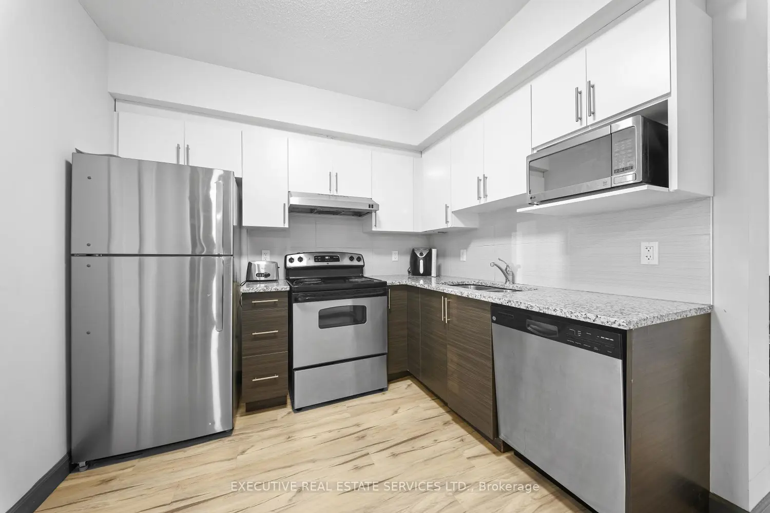 Additional image 14 of 258B Sunview Street 2127