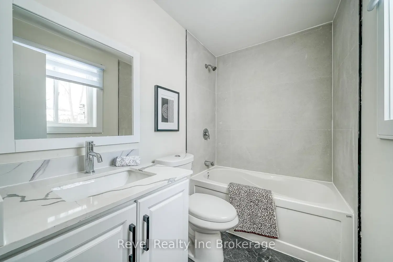 Additional image 8 of 241 Charles Street