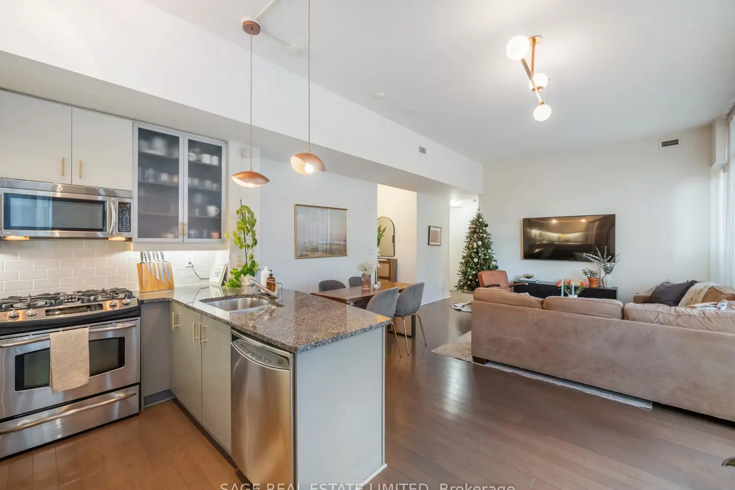 Additional image 9 of 21 Scollard Street 608