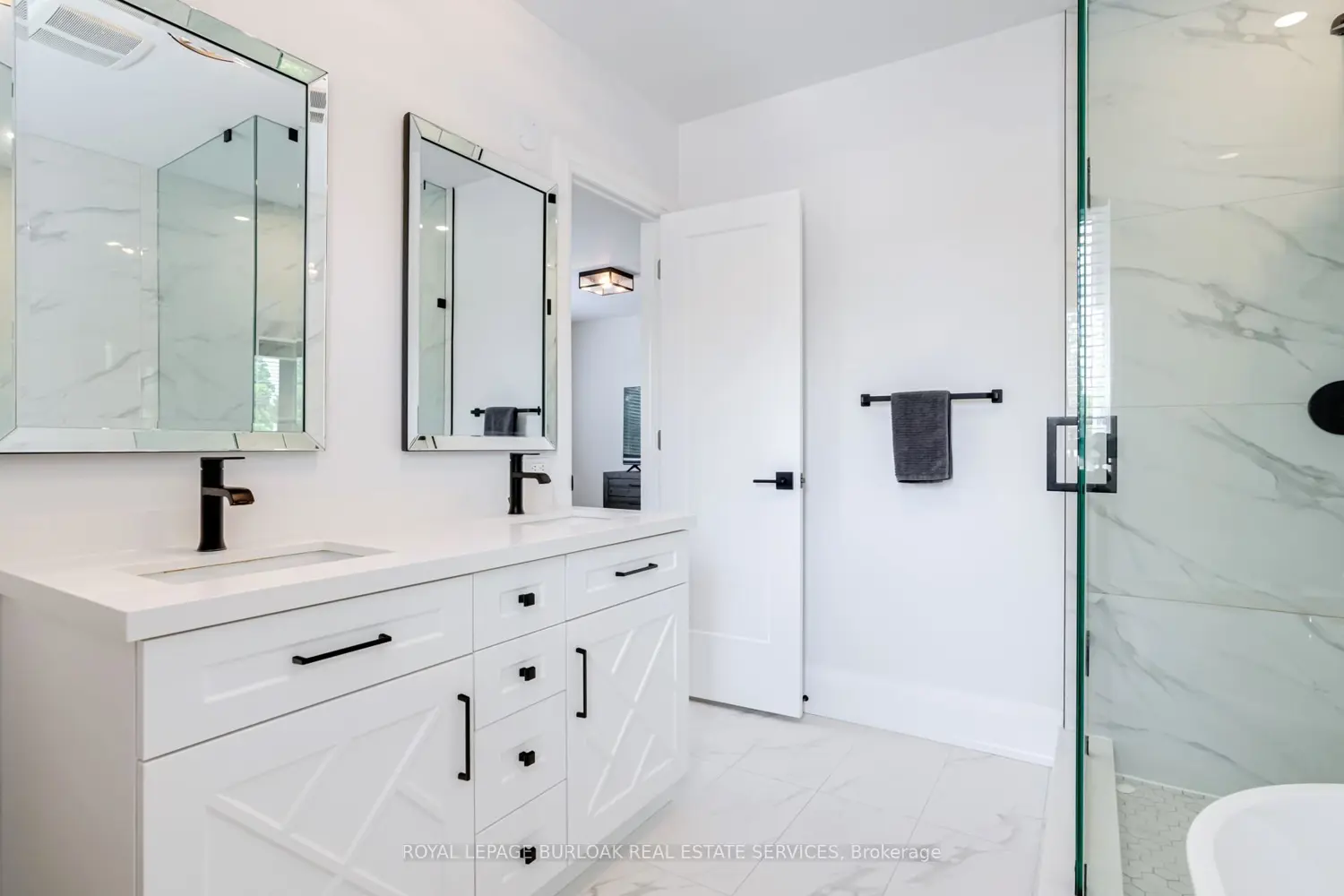 Additional image 12 of 5199 Broughton Crescent