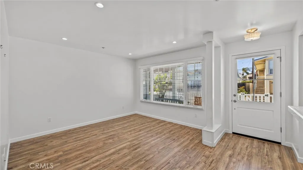 Additional image 10 of 114 Roycroft Ave Unit A, Long Beach, CA 90803