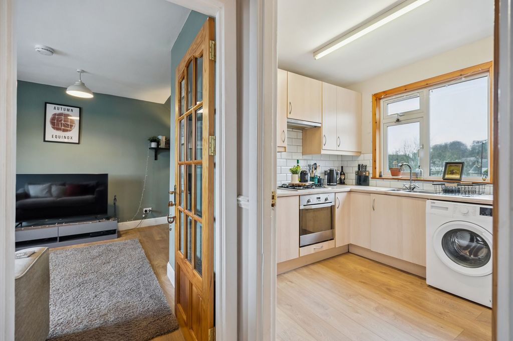 Additional image 5 of 2 bed flat for saleStation Road, Dunblane FK15